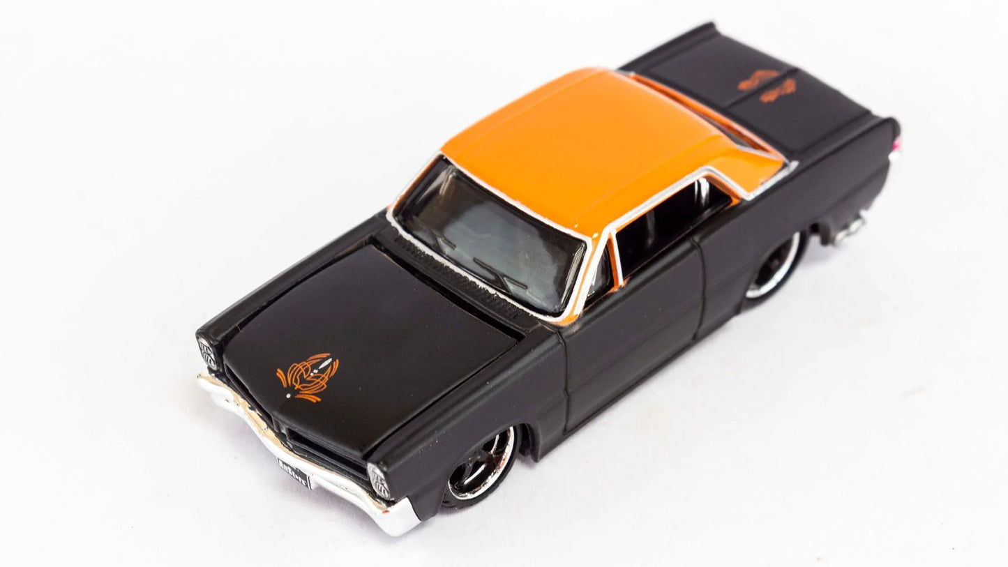Maisto Design Transport Maisto Flatbed / 1965 Pontiac GTO (1:64)