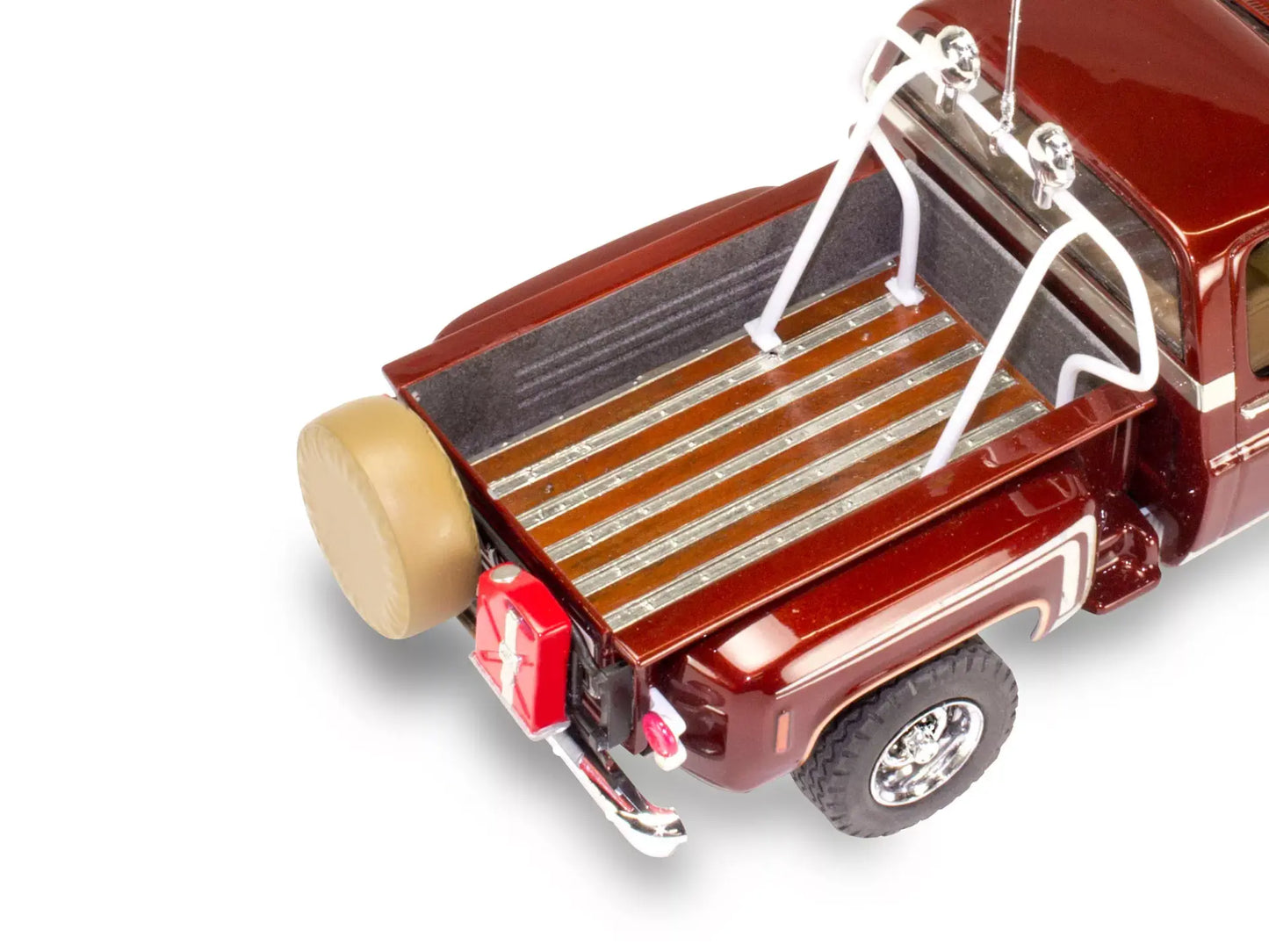 Revell 1976 Chevy Sport Stepside Pickup 4x4 (1:24)