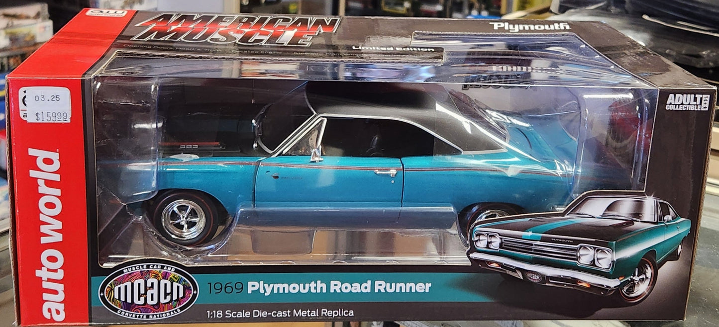 Auto World MCACN 1969 Plymouth Road Runner - Seafoam Turquoise (1:18)