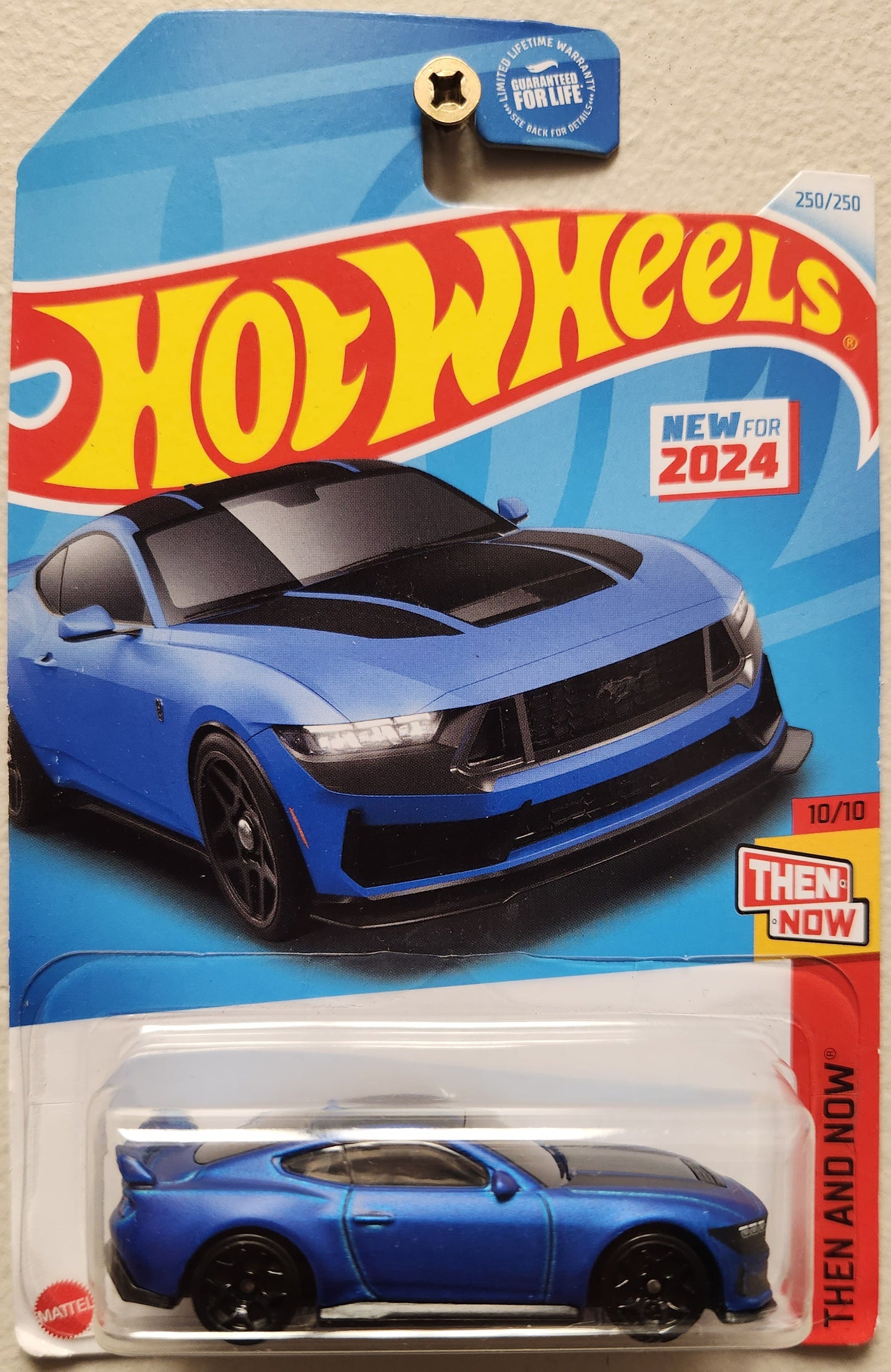 Hot Wheels Ford Mustang Dark Horse (1:64)