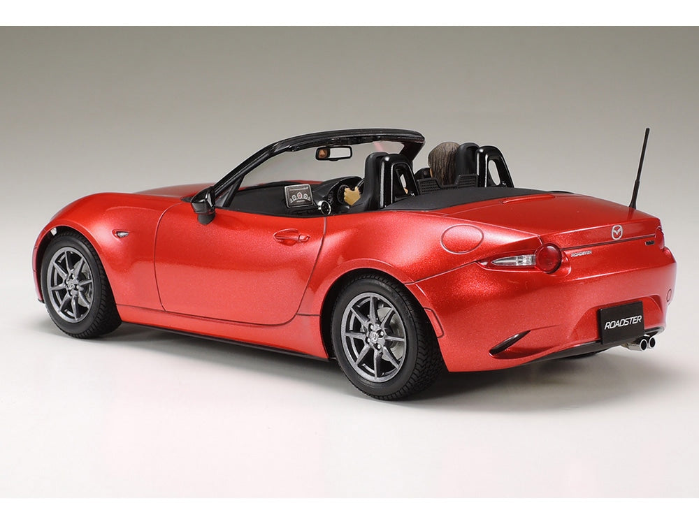 Tamiya Mazda MX-5 Roadster (1:24)