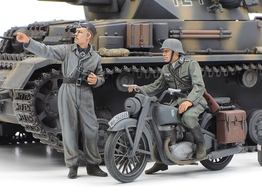 Tamiya Panzerkampfwagen IV Ausf.G Early Production & Motorcycle - Eastern Front (1:35)