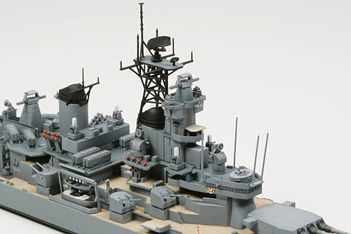Tamiya U.S. Battleship BB-62 New Jersey (1:700)