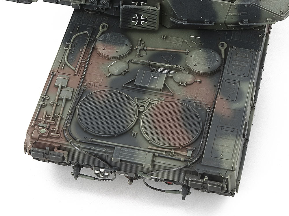 Tamiya German Main Battle Tank Leopard 2 A7V (1:48)