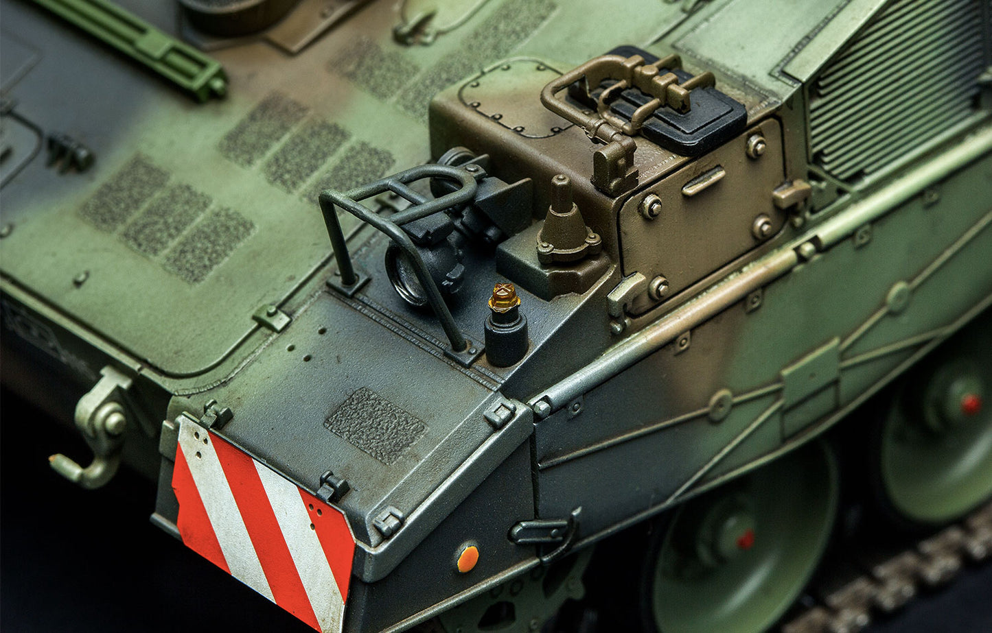 Meng Model Panzerhaubitze 2000 German Self-Propelled Howitzer (1:35)
