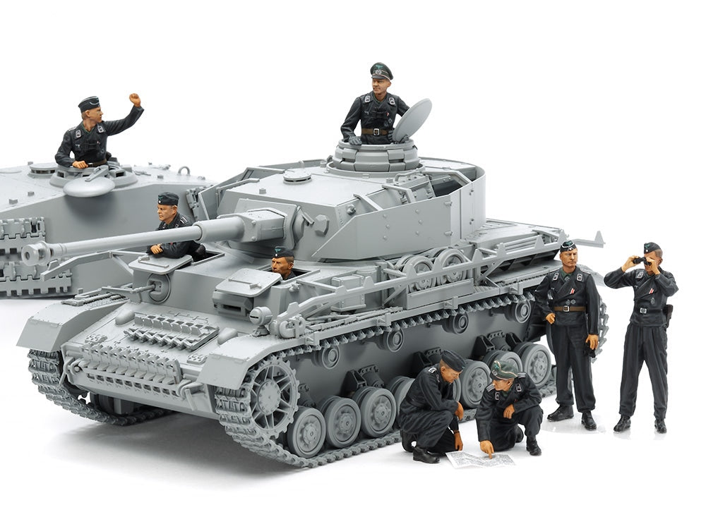Tamiya Military Miniatures Wehrmacht Tank Crew Set (1:35)