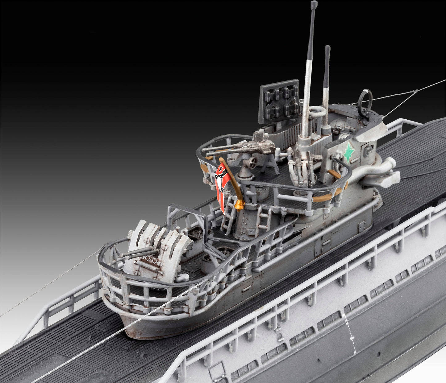 Revell German Submarine Type IX C/40 U190 (1:144)