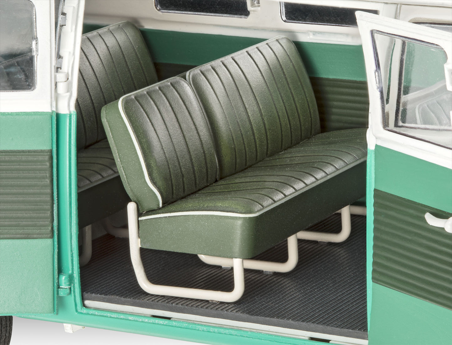 Revell Volkswagen T1 Bus (1:24)