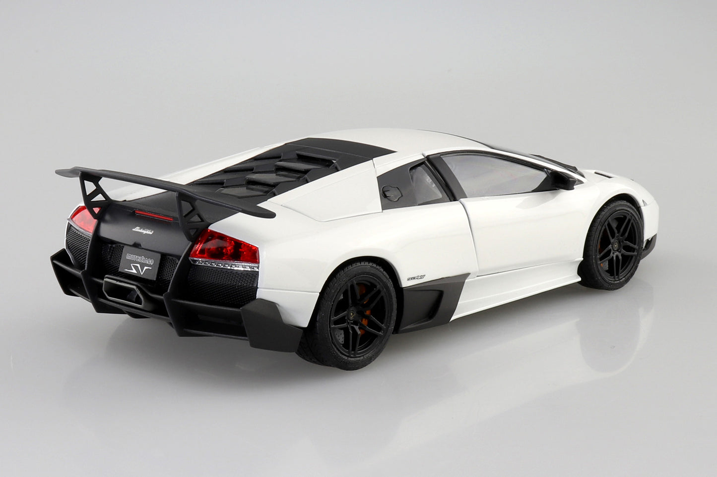 Aoshima 2009 Lamborghini Murciélago SV (1:24)