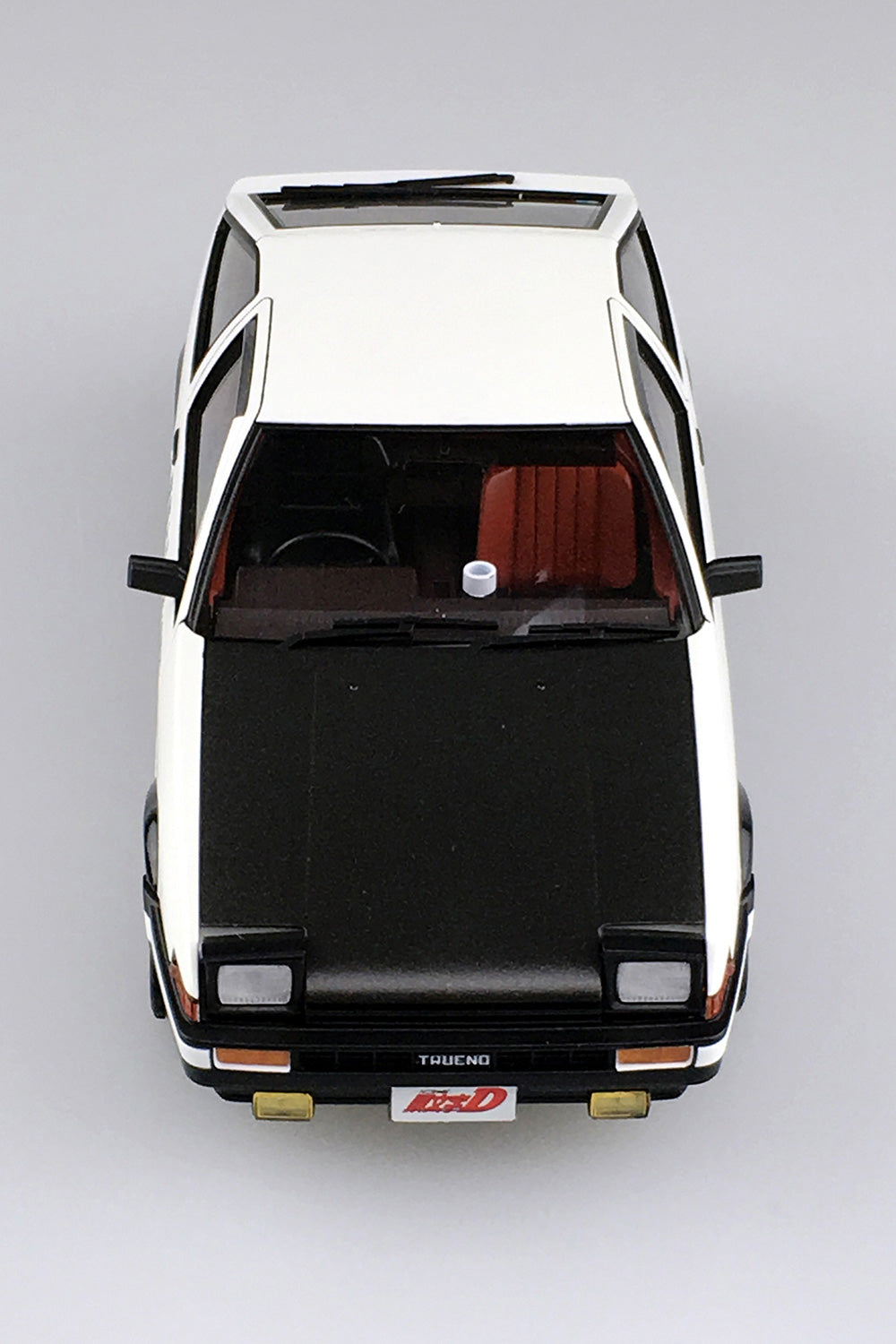 Aoshima Initial-D Fujiwara Takumi Toyota AE86 Trueno Project D Version (1:24)
