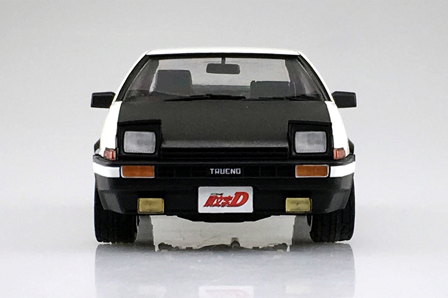 Aoshima Initial-D Fujiwara Takumi Toyota AE86 Trueno Project D Version (1:24)