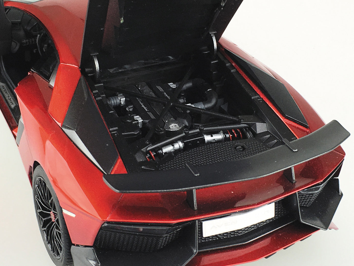 Aoshima 2015 Lamborghini Aventador SV (1:24)