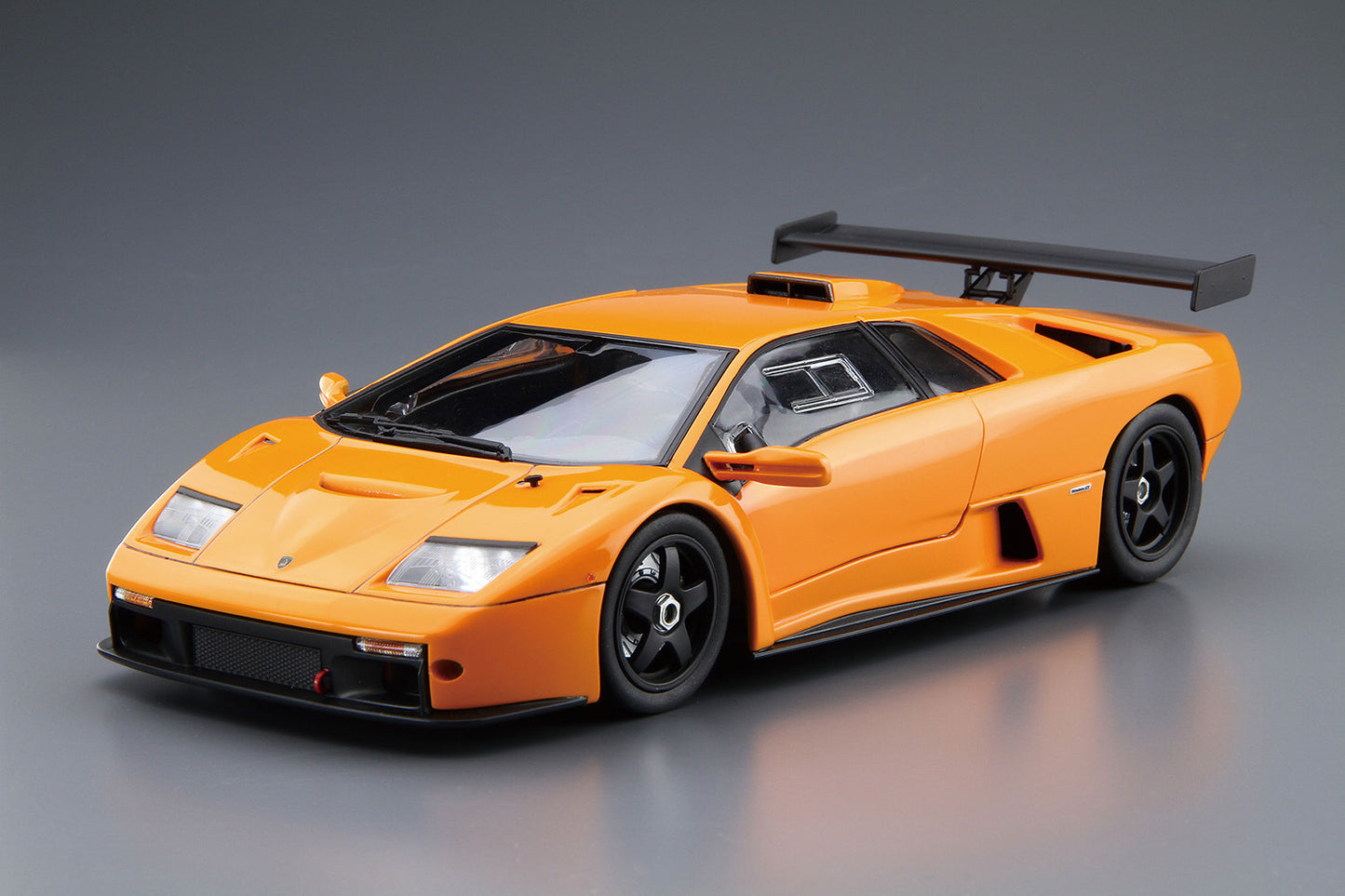 Aoshima 1999 Lamborghini Diablo GTR (1:24)
