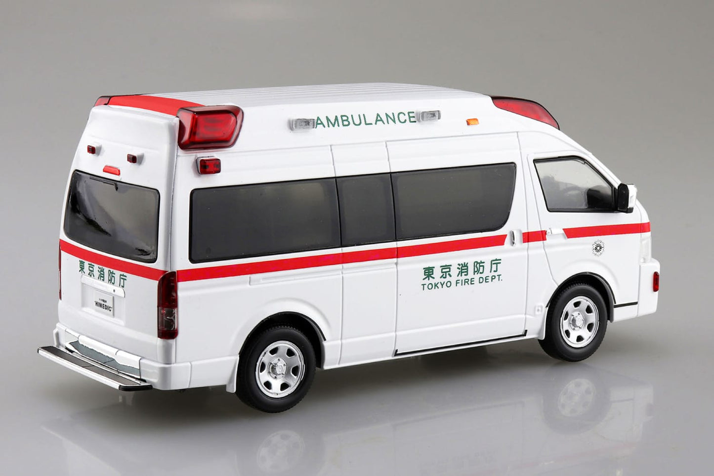 Aoshima Snap Kit Toyota Himedic Ambulance (1:32)