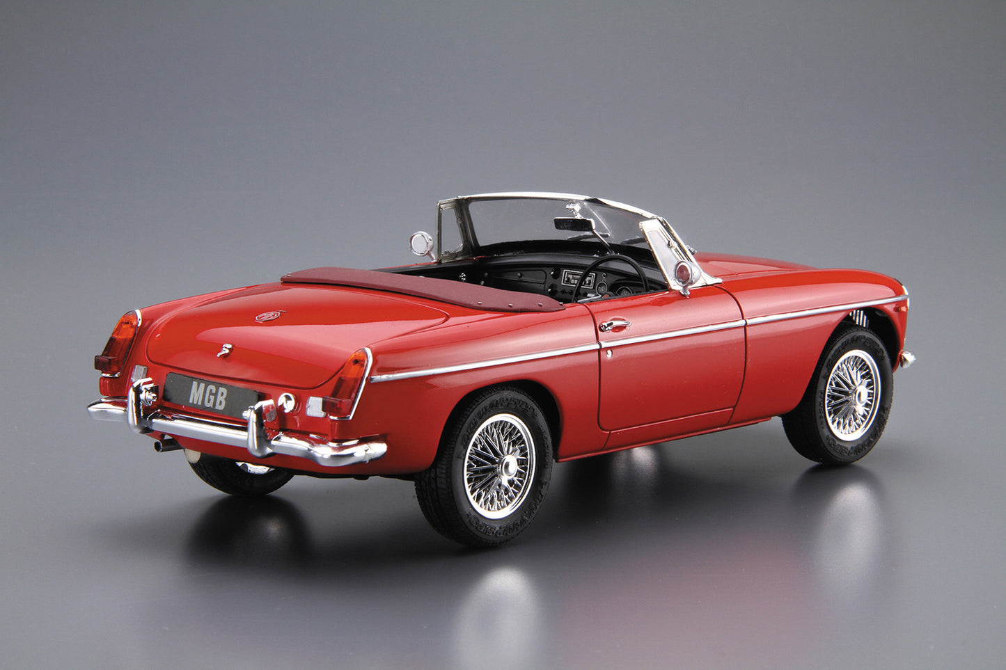 Aoshima 1968 BLMC G/HM4 MG-B Mk-2 (1:24)