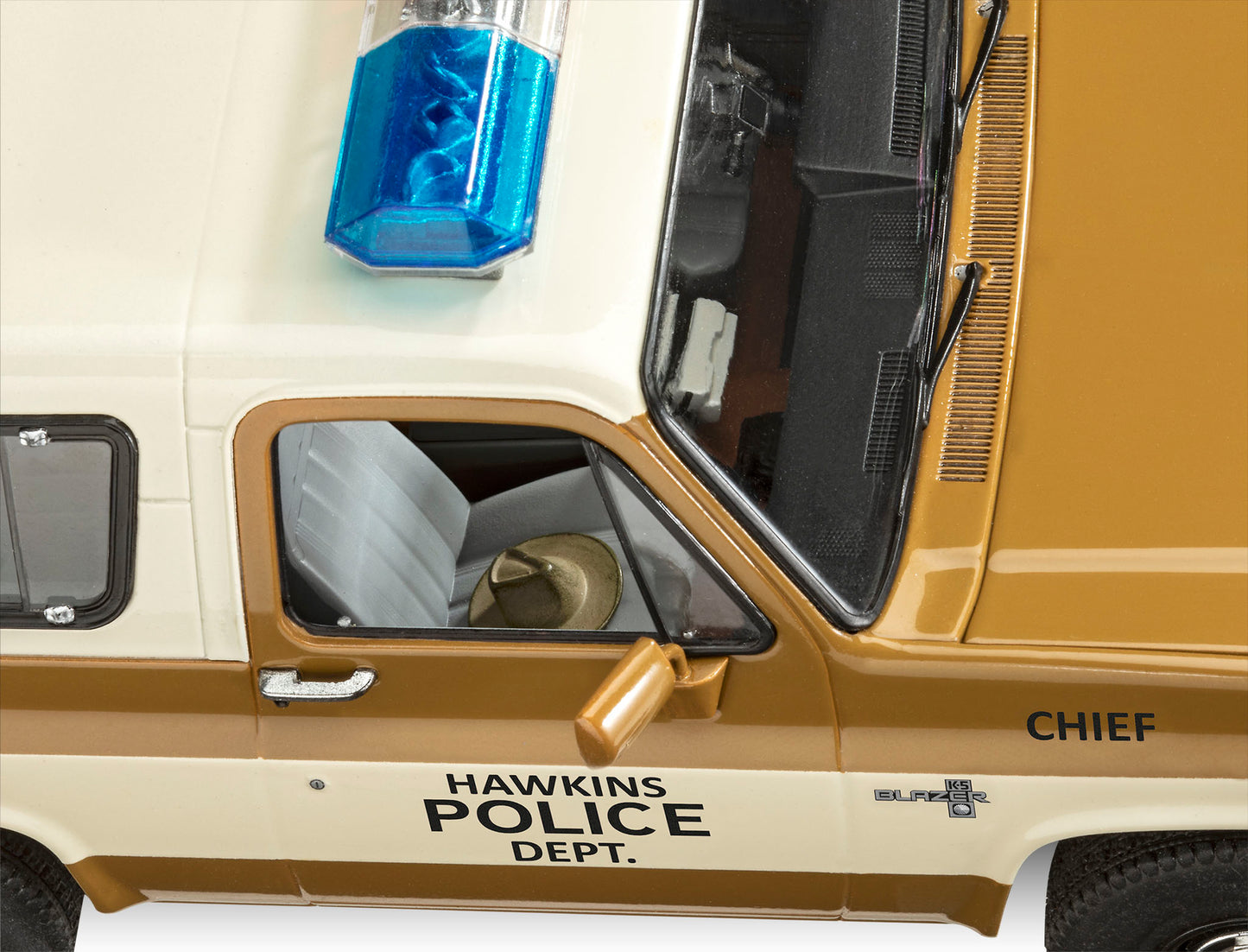 Revell Stranger Things Jim Hopper's '85 Chevy K5 Blazer (1:25)