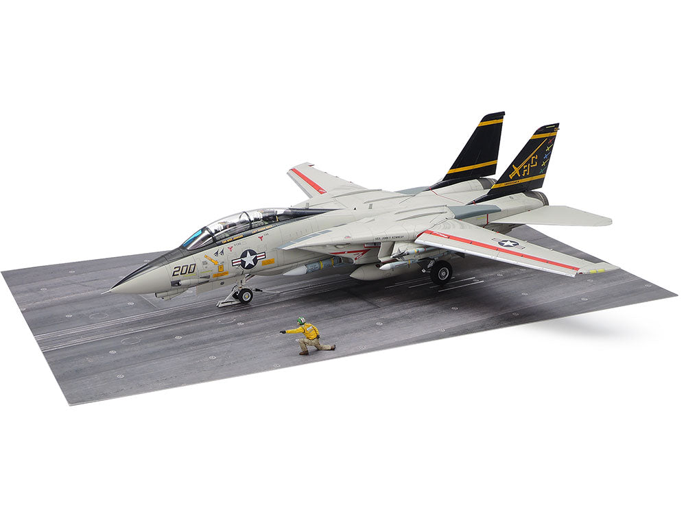 Tamiya Grumman F-14A Tomcat (Late Model) Carrier Launch Set (1:48)