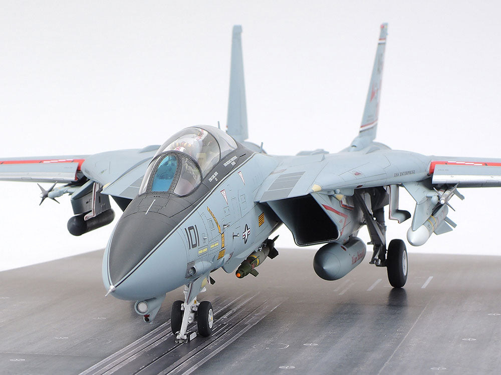 Tamiya Grumman F-14A Tomcat (Late Model) Carrier Launch Set (1:48)