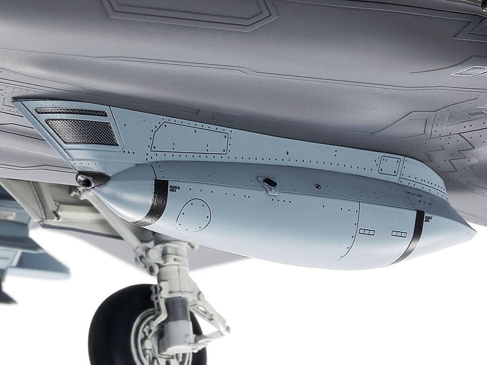 Tamiya Lockheed Martin F-35C Lightning II (1:48)