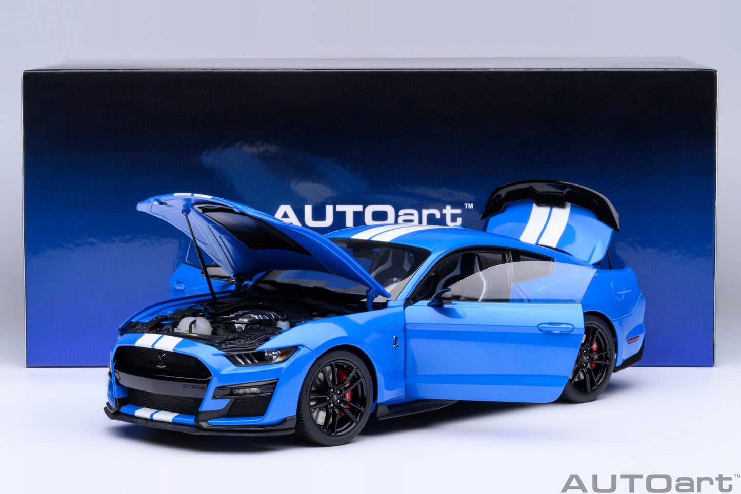 AUTOart Ford Mustang Shelby GT500 - Grabber Blue (1:18)