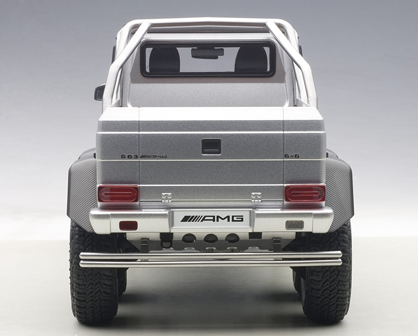 AUTOart Mercedes-Benz G63 AMG 6x6 - Silver (1:18)