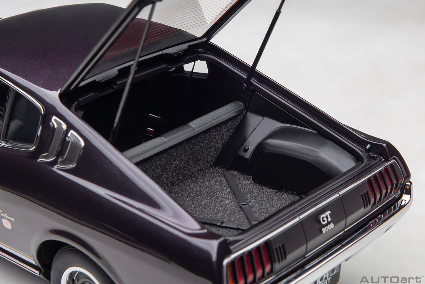 AUTOart 1973 Toyota Celica Liftback 2000GT (RA25) - Dark Purple Metallic (1:18)