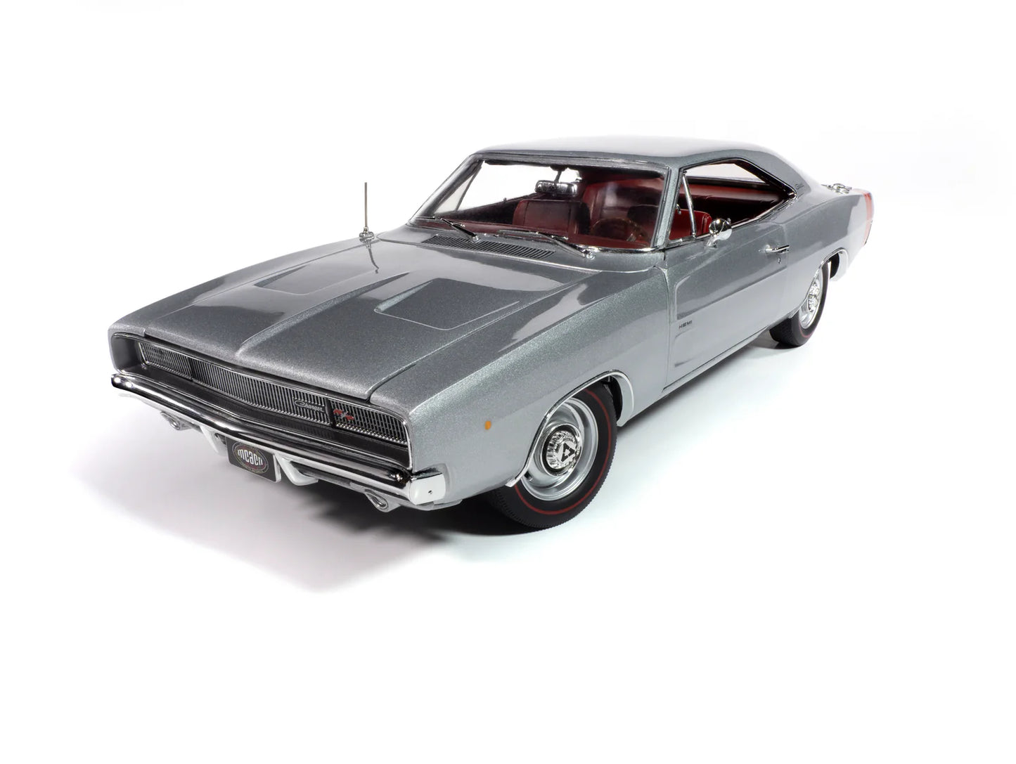 Auto World MCACN 1968 Dodge Charger R/T - Silver (1:18)