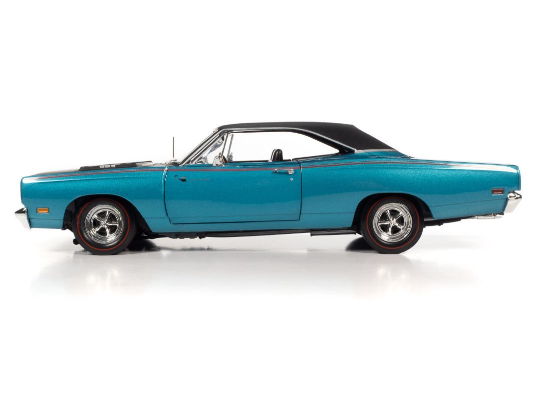 Auto World MCACN 1969 Plymouth Road Runner - Seafoam Turquoise (1:18)