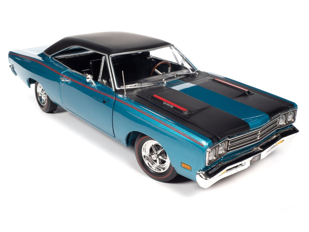 Auto World MCACN 1969 Plymouth Road Runner - Seafoam Turquoise (1:18)