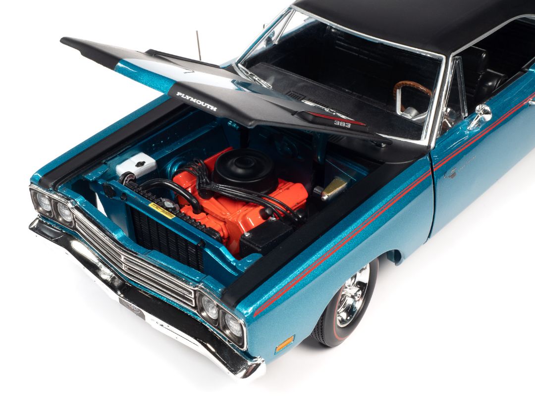 Auto World MCACN 1969 Plymouth Road Runner - Seafoam Turquoise (1:18)