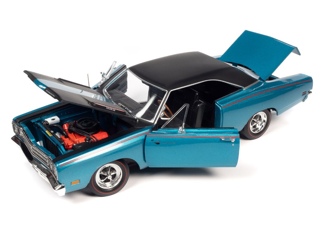 Auto World MCACN 1969 Plymouth Road Runner - Seafoam Turquoise (1:18)