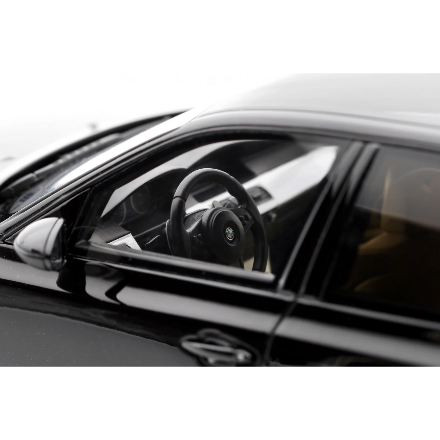 OttOmobile 2004 BMW E61 M5 Station Wagon - Black Sapphire Metallic (1:18)