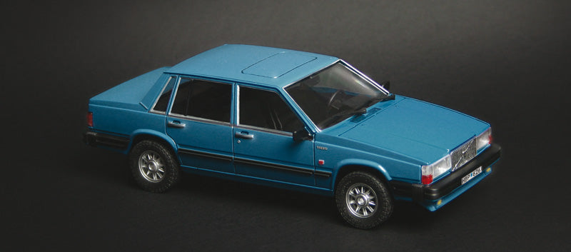 Italeri Volvo 760 GLE (1:24)