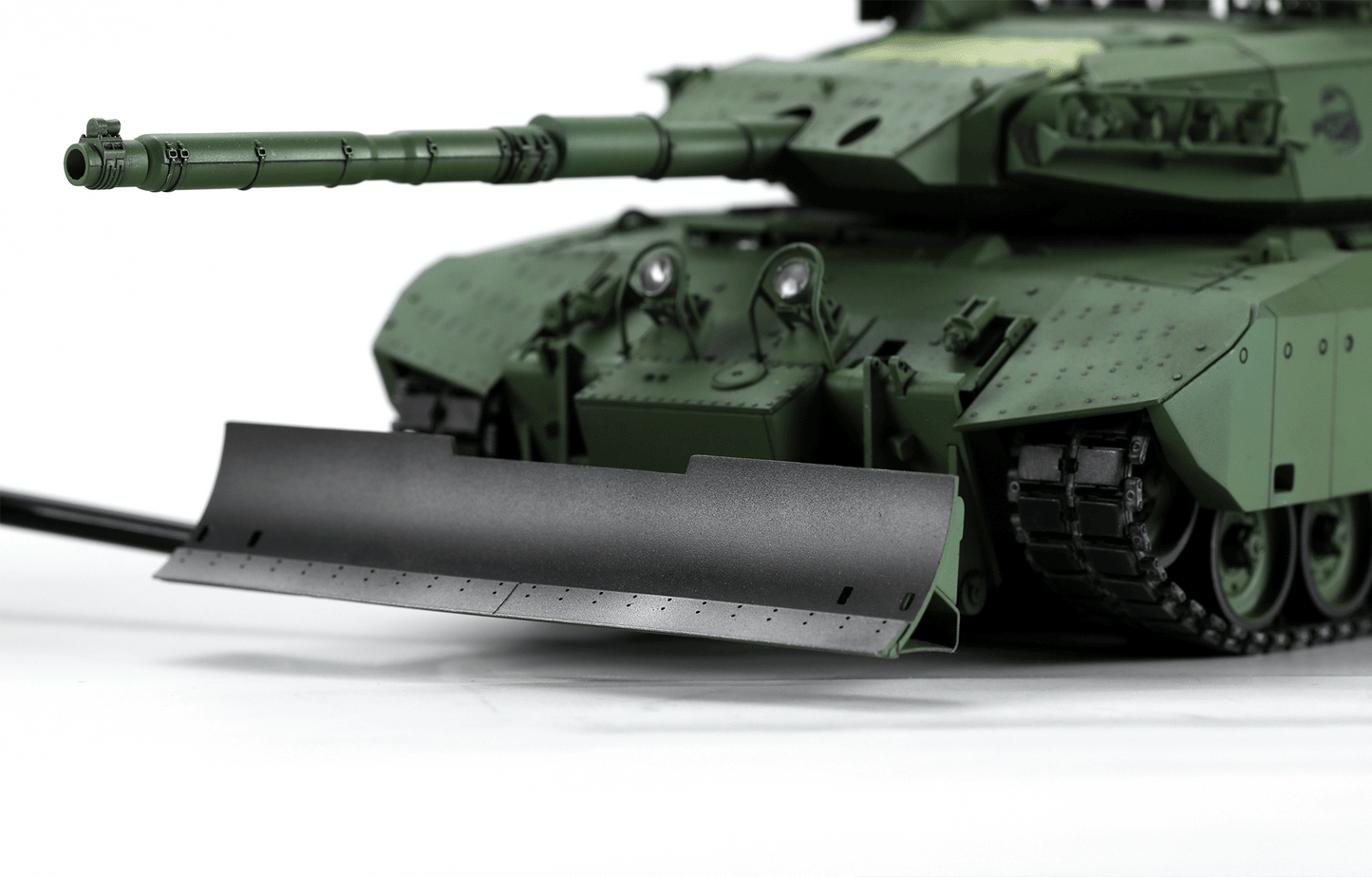 Meng Model Canadian Main Battle Tank Leopard C2 MEXAS with Dozer Blade (1:35)