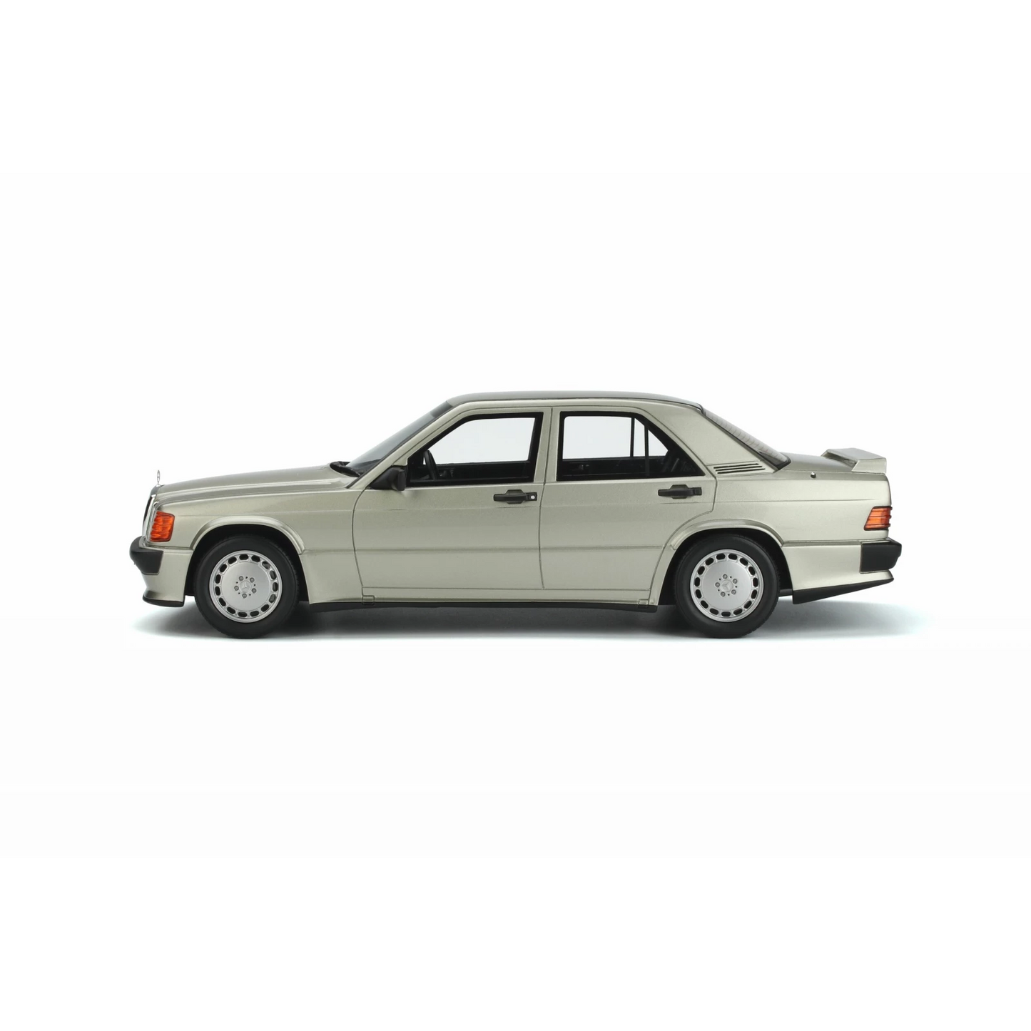 OttOmobile 1988 Mercedes-Benz W201 190E 2.5 16S - Smoke Silver Metallic (1:18)
