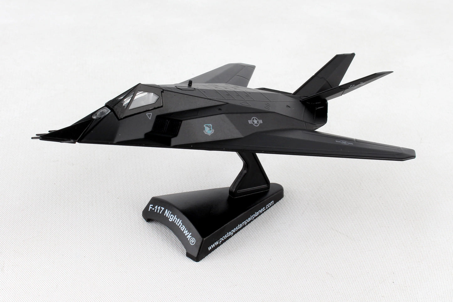 Daron Lockheed Martin F-117 Nighthawk (1:150)