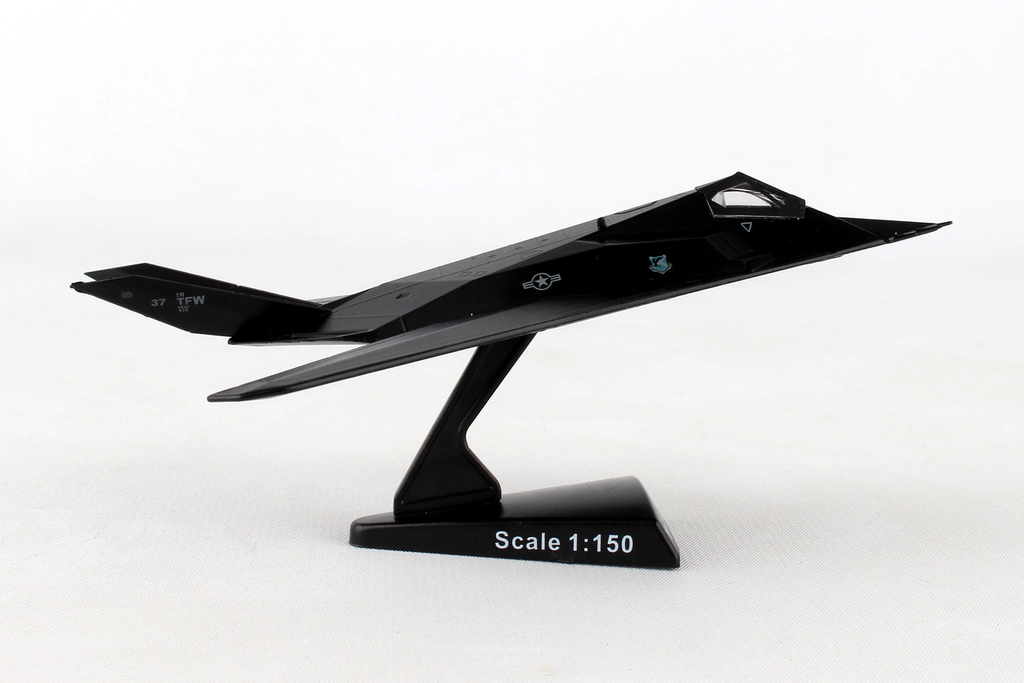 Daron Lockheed Martin F-117 Nighthawk (1:150)