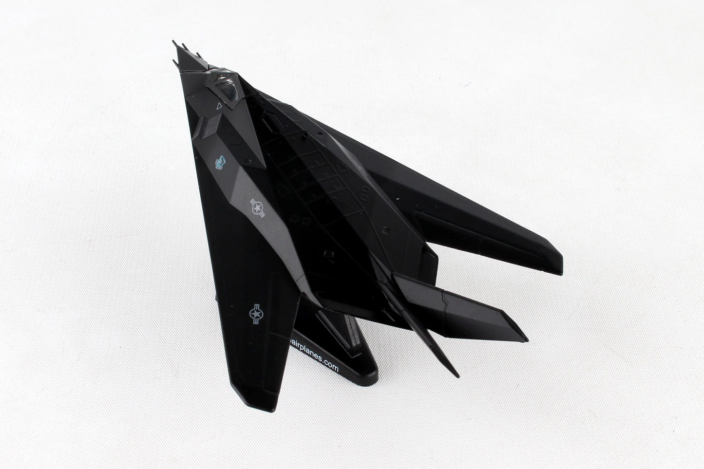 Daron Lockheed Martin F-117 Nighthawk (1:150)