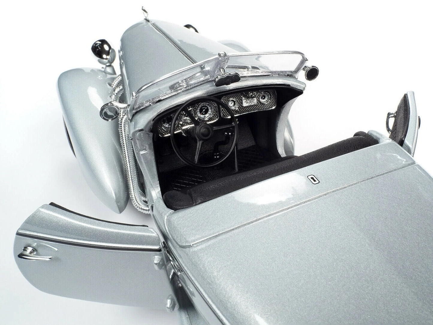 Auto World 1935 Auburn 851 Speedster (1:18)