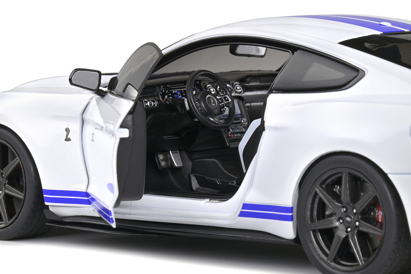 Solido 2020 Ford Shelby GT500 Fast Track - Oxford White with Blue Stripes (1:18)