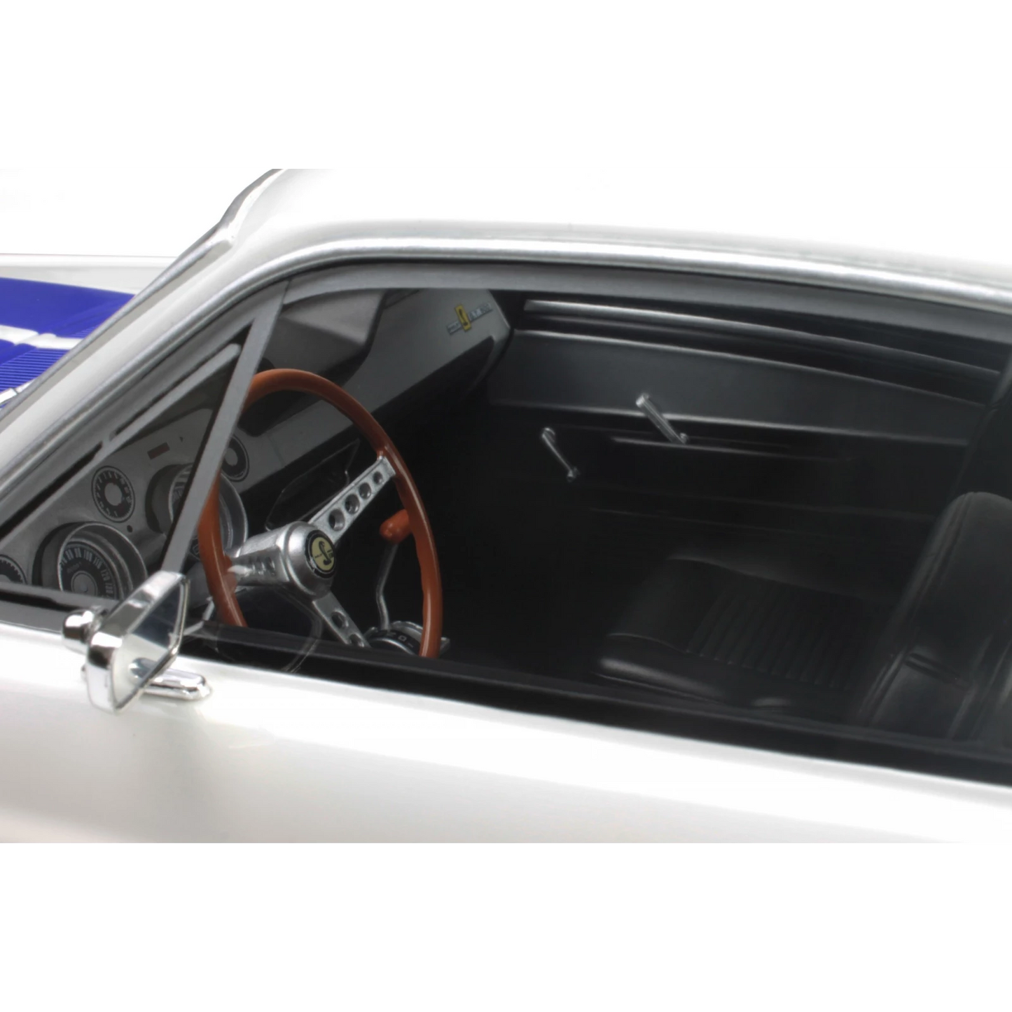 OttOmobile 1967 Ford Shelby Mustang GT500 - Wimbledon White with Blue Stripes (1:12)