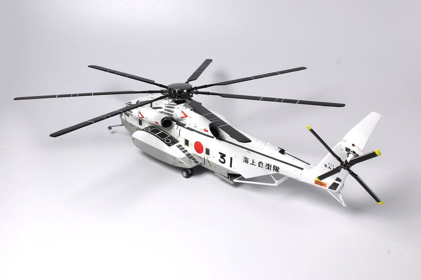 Platz Italeri Japan Maritime Self-Defense Force MH-53E Sea Dragon Minesweeper/Cargo Helicopter (1:72)