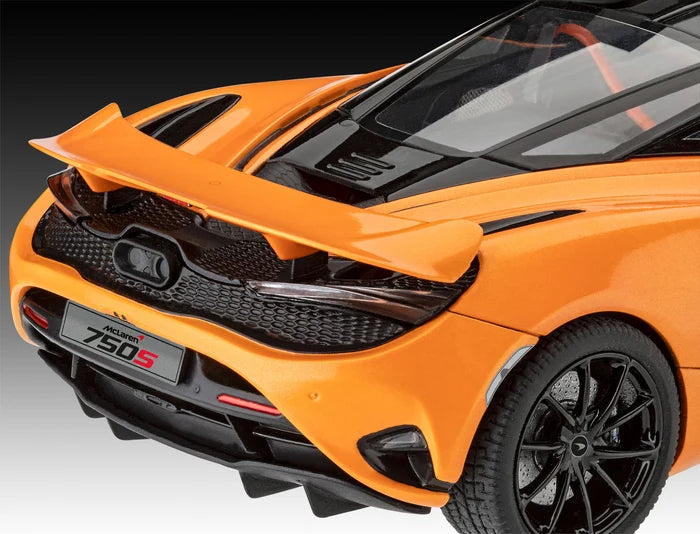 Revell McLaren 750S (1:24)