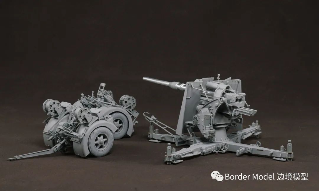 Border Model German 8mm Gun Flak36 w/6 Anti-Aircraft Artillery Crew Members (1:35)