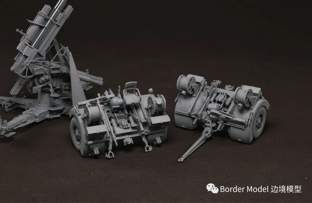 Border Model German 8mm Gun Flak36 w/6 Anti-Aircraft Artillery Crew Members (1:35)