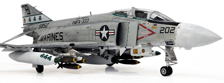 Academy USMC F-4J Phantom II "VMFA-333 Fighting Shamrocks" (1:48)