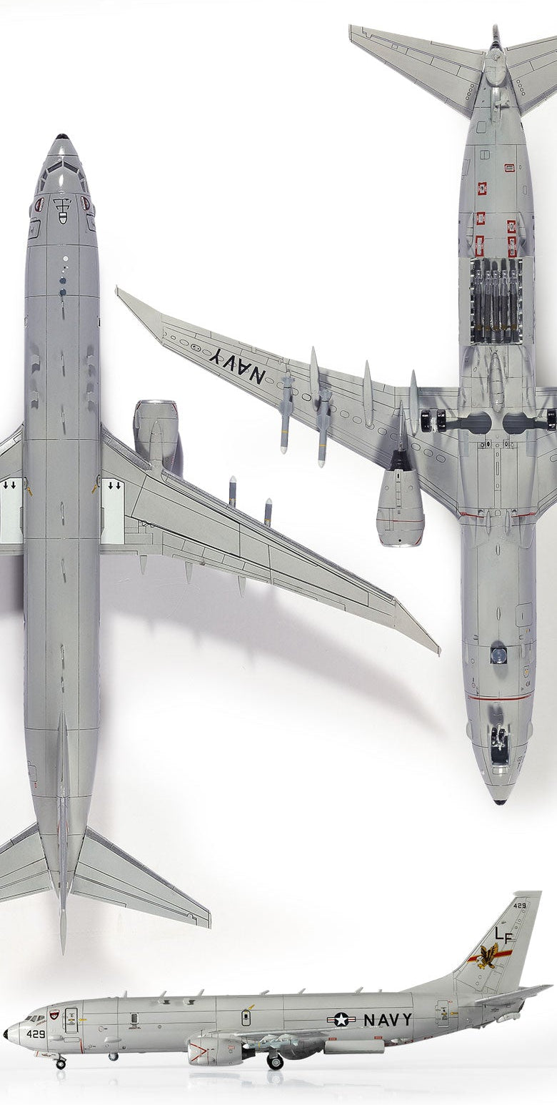 Academy USN P-8A Poseidon (1:144)