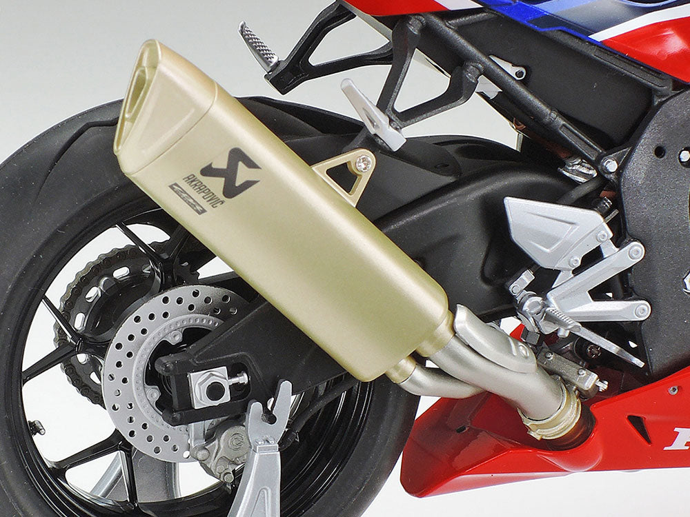 Tamiya Honda CBR1000RR-R Fireblade SP (1:12)