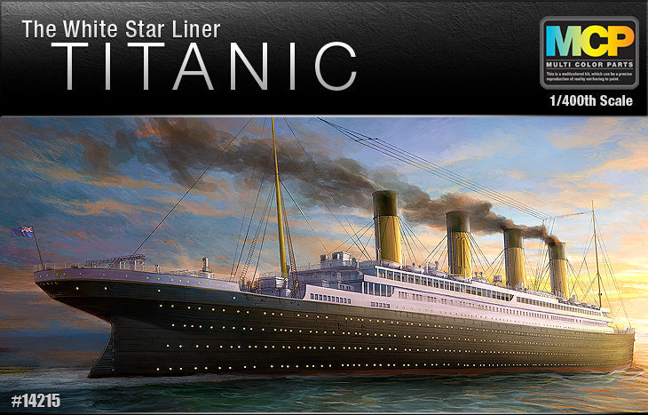 Academy The White Star Liner Titanic (1:400)