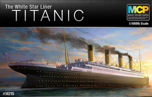 Academy The White Star Liner Titanic (1:400)